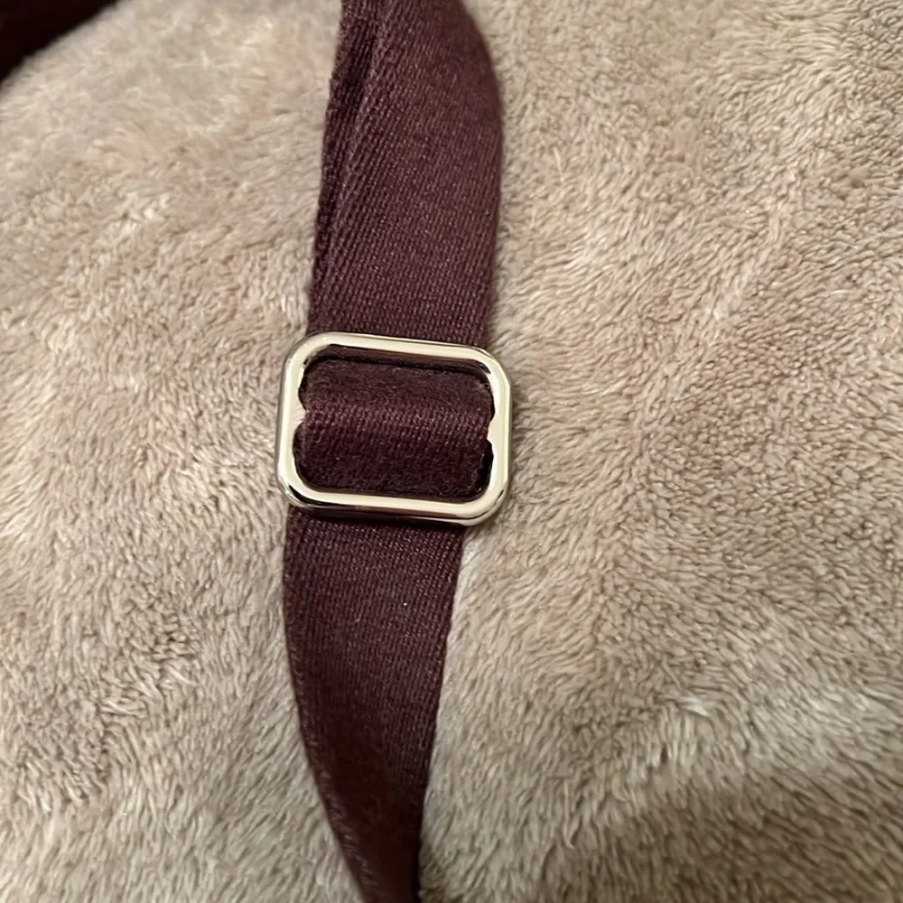 Like new COACH Cross Body Bag. Used once, no tears or stains. - Picture 9 of 11